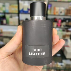 عطر آمبرلدر فرگرانس ورد کیور لدر | Fragrance World Cuir Leather