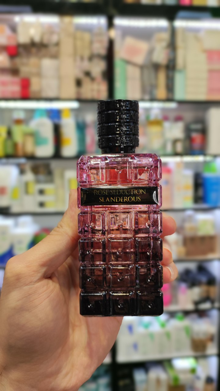 IMG_20241228_162909_726.jpg عطر ویکتوریا سکرت اسکندلوس فرگرانس ورلد (رز سدکشن اسکندروس) | Fragrance World Rose Seduction Slanderous - Image 2