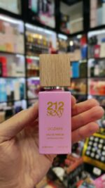 عطر مینیاتوری عطر کارولینا هررا 212 سک.سی زنانه دوژای | DOZHAY Carolina Herrera 212 s–y000202 - Image 2