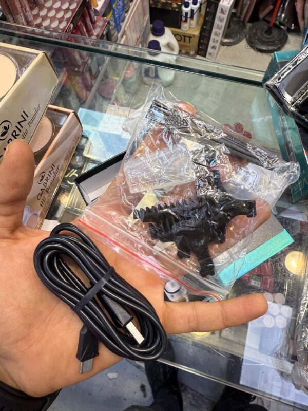 ماشین خط زن و اصلاح صورت وی جی ار مدل VGR - V-071 - Image 6