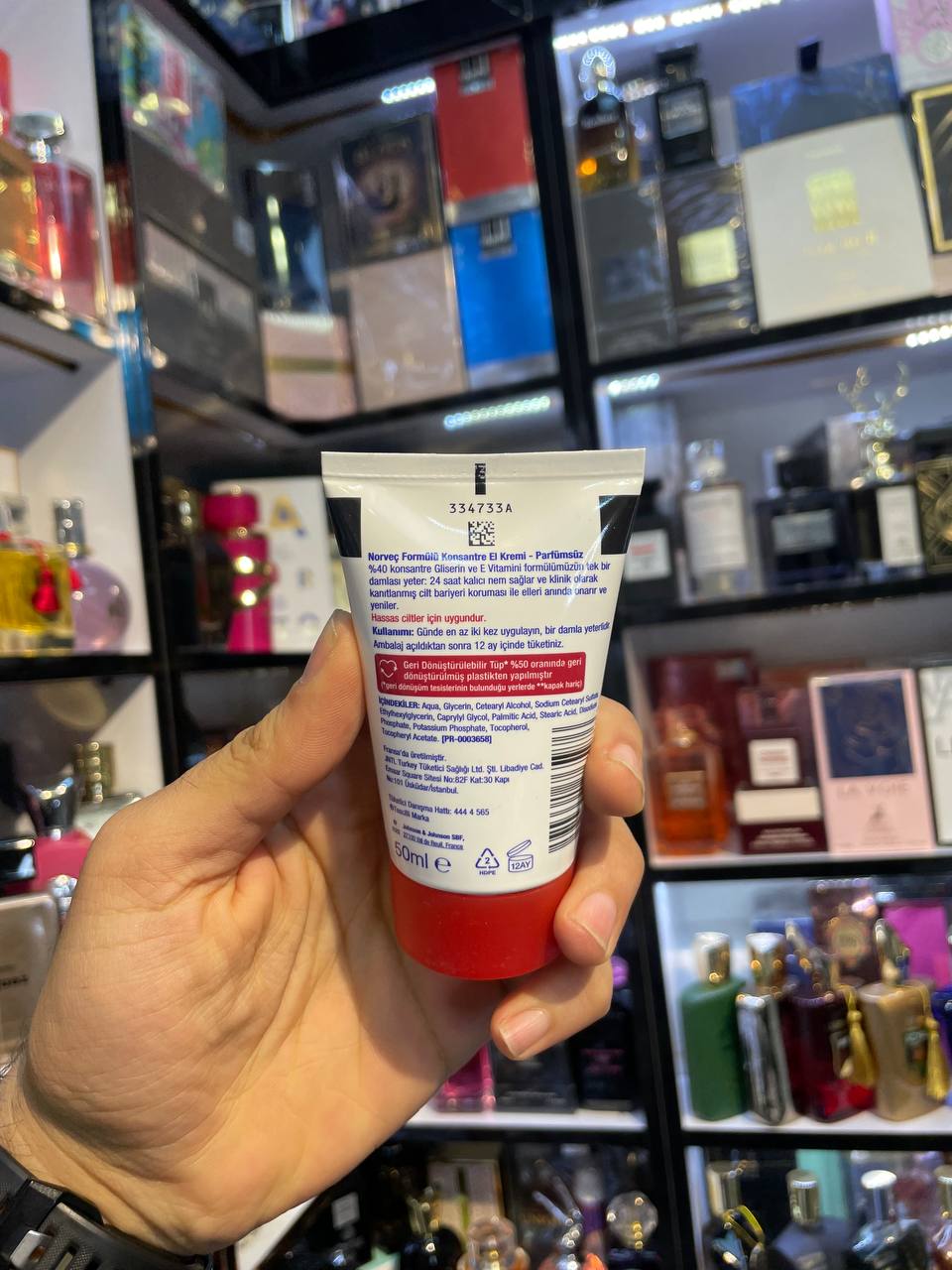 IMG_20250205_142330_609.jpg کرم دست نیتروژنا پوست خشک بدون رایحه - Neutrogena - Image 3