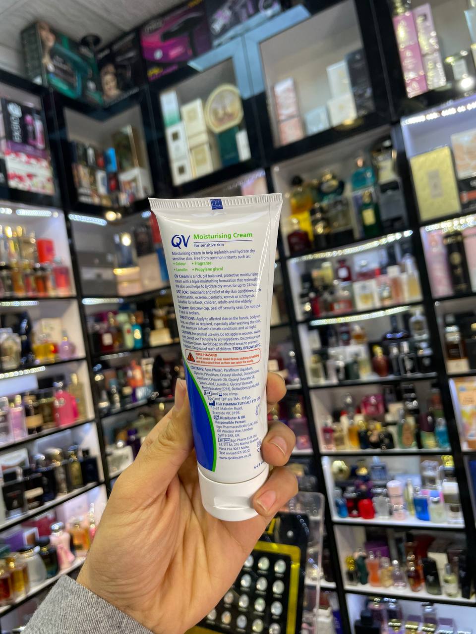 IMG_20250209_130558_793.jpg کرم مرطوب کننده کیو وی تیوپی پوست خشک - QV - Image 4