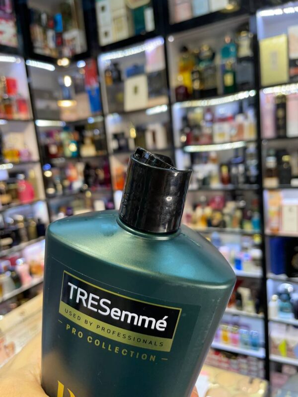 شامپو آبرسان ترزمه حاوی نارگیل و آلوئه ورا - Tresemme - Image 3