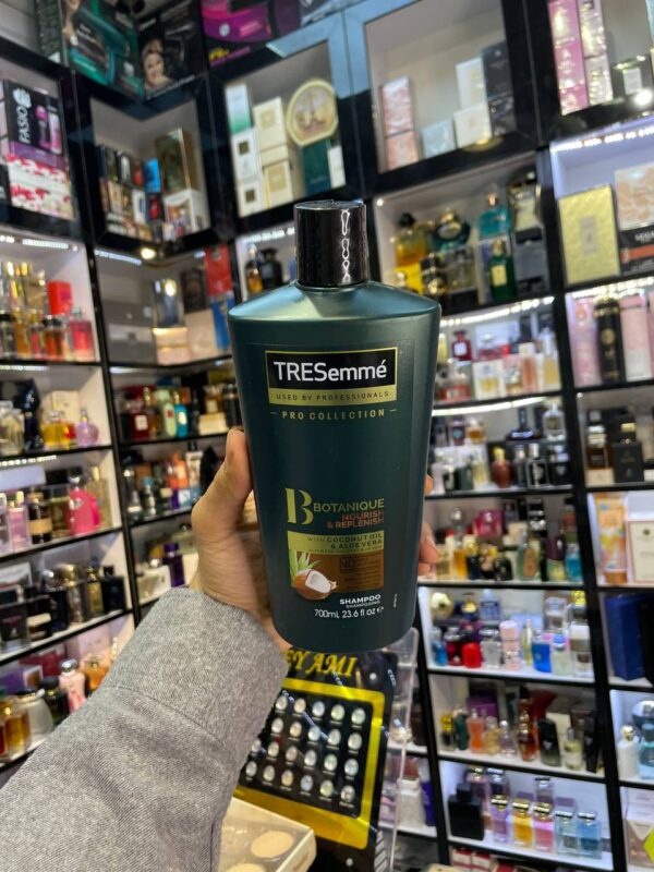 شامپو آبرسان ترزمه حاوی نارگیل و آلوئه ورا - Tresemme - Image 2