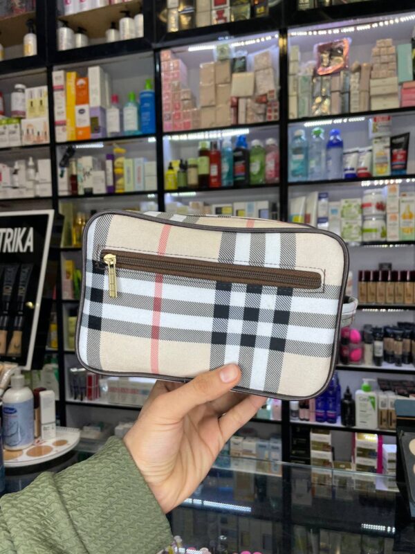 کیف لوازم آرایشی مستطیلی باربری - BURBERRY - Image 2