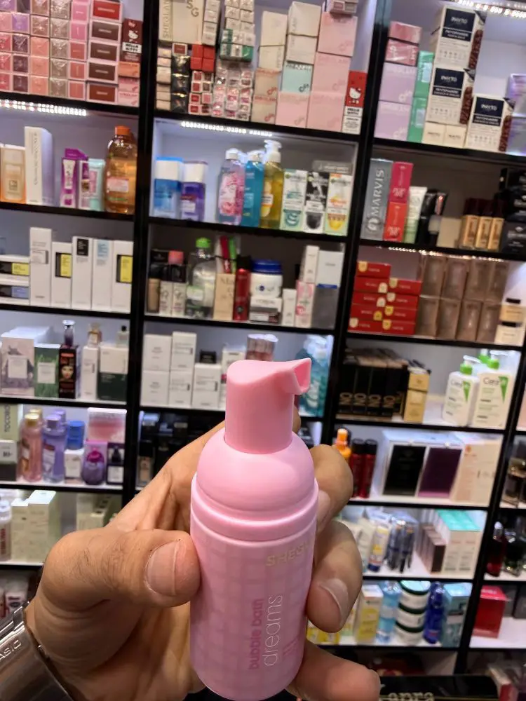 Sheglam-Dream-Foam-Cloud-Primer-6 فوم پرایمر ابری شیگلم - SHEGLAM - Image 5